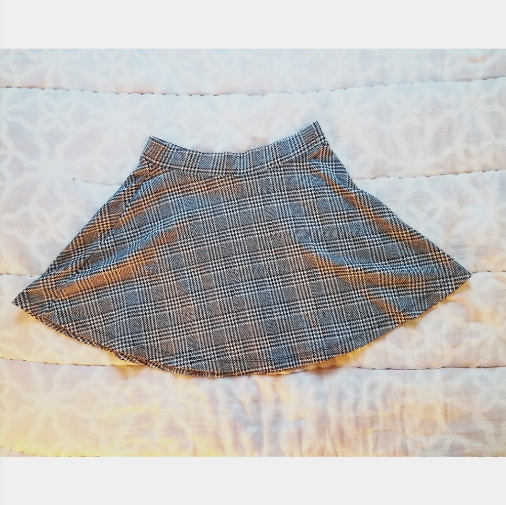 Grey Plaid Skirt 😍